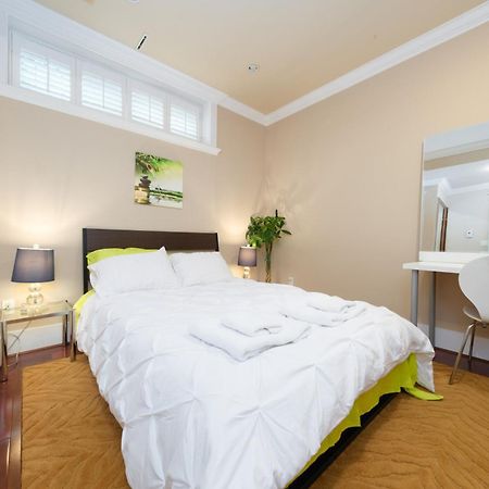 Oakridge Luxury Homestay Vancouver Esterno foto